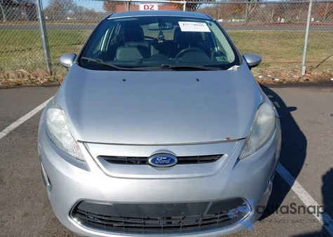 2013 Ford Fiesta Titanium из США, поврежденный, VIN 3FADP4FJXDM218086